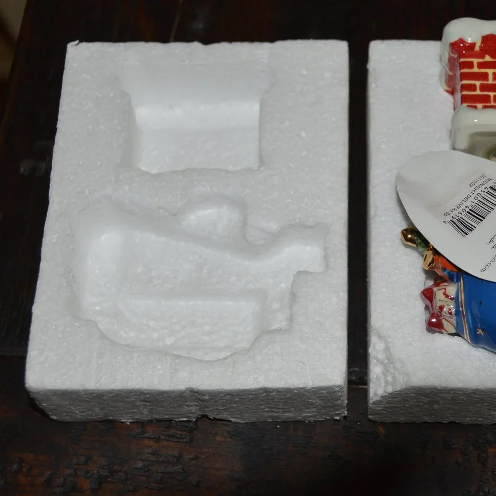 RARE CHRISTOPHER RADKO SANTA UP ON THE CHIMNEY CHRISTMAS SALT PEPPER SHAKER SET